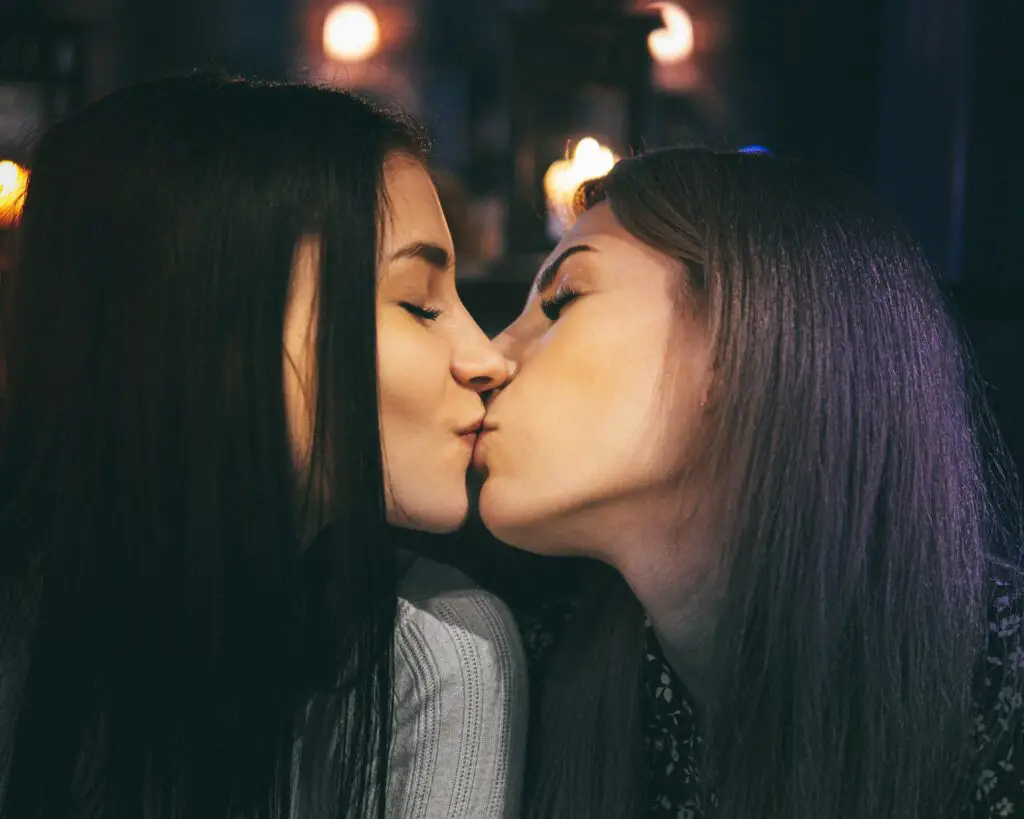 اثار البوس تبقى
